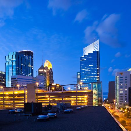 Holiday Inn Express Hotel & Suites Minneapolis-Downtown Convention Center By Ihg Dış mekan fotoğraf